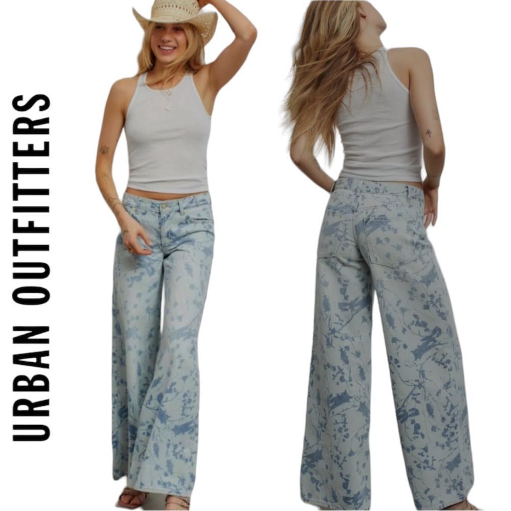 NEW BDG Urban Outfitters UO Low & Wide Floral Print Jeans 32